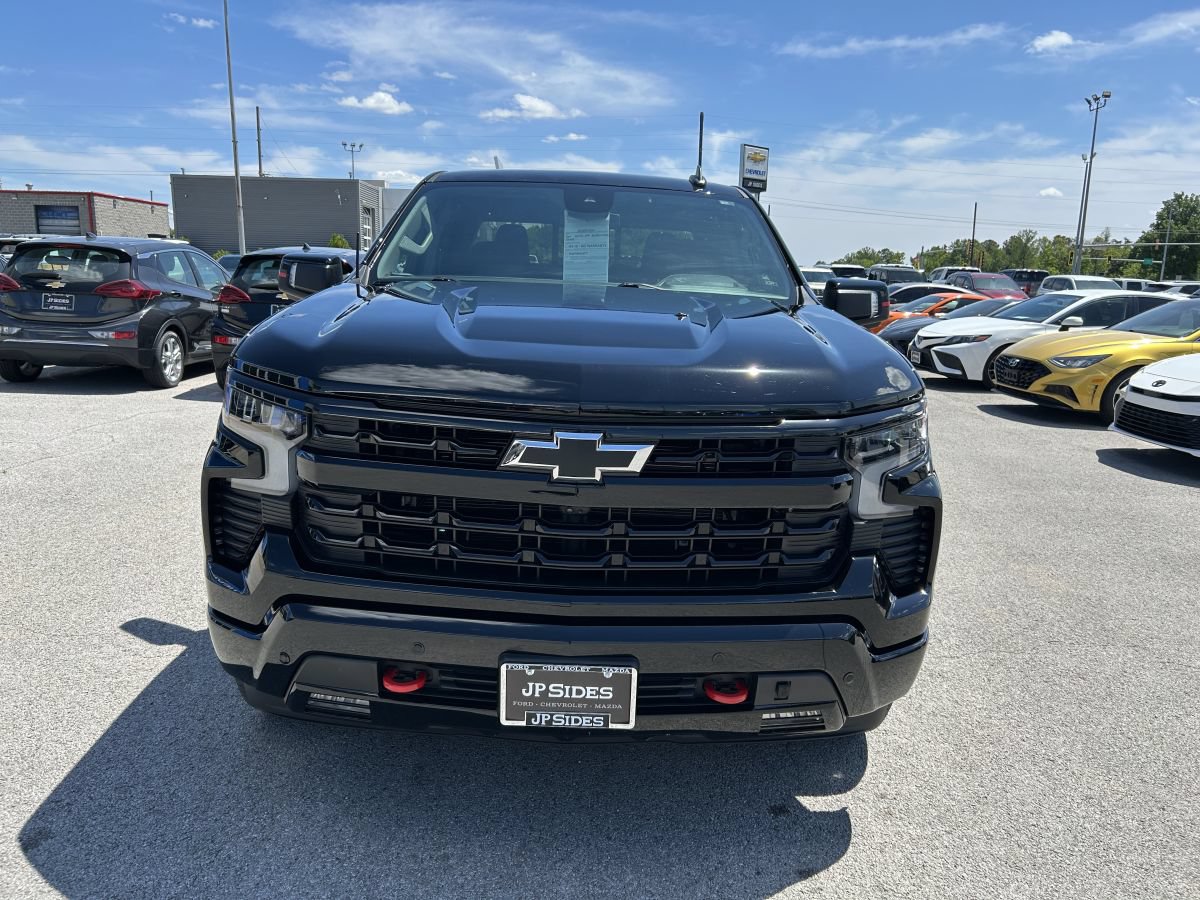 Used 2025 Chevrolet Silverado 1500 RST w/ Redline Edition AWD/4WD image 7