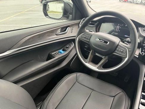 New 2026 Jeep Grand Cherokee Limited image 33