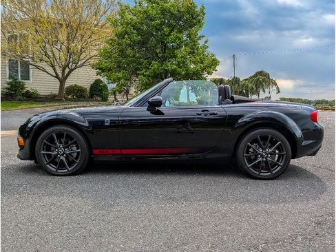 Used 2015 MAZDA MX-5 Miata Club RWD image 17