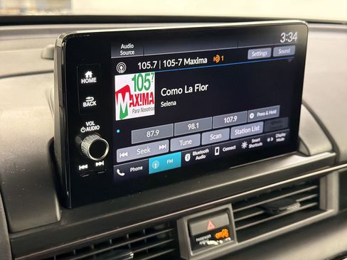 Certified 2025 Honda Pilot TrailSport image 24