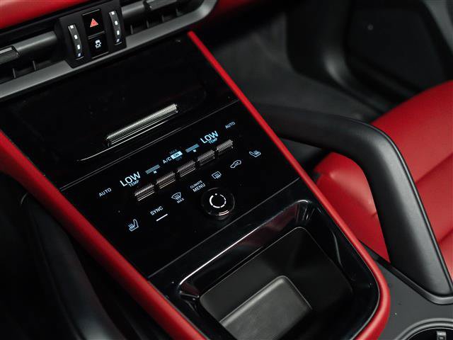 Certified 2026 Porsche Cayenne Coupe AWD/4WD image 24