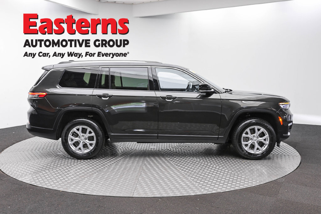 Used 2023 Jeep Grand Cherokee L Limited AWD/4WD image 5