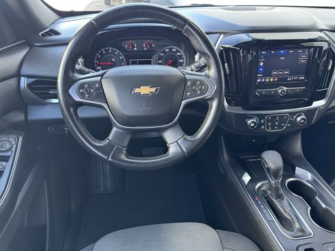 Certified 2023 Chevrolet Traverse LT FWD image 19