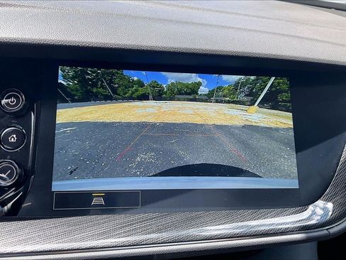 Used 2022 Buick Envision Preferred FWD image 21