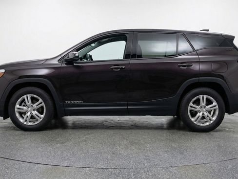 Used 2024 GMC Terrain SLE image 5