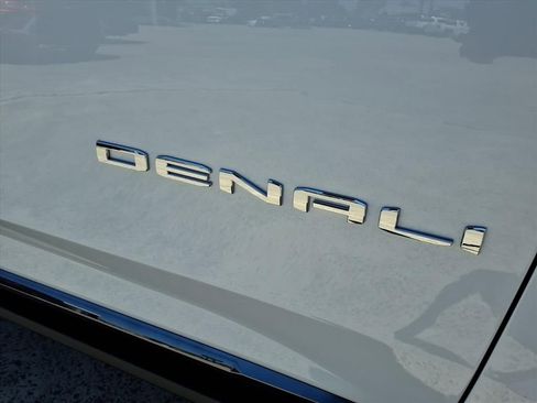 New 2026 GMC Yukon XL Denali Ultimate image 11