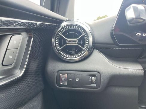 Used 2024 Chevrolet Blazer EV LT image 17