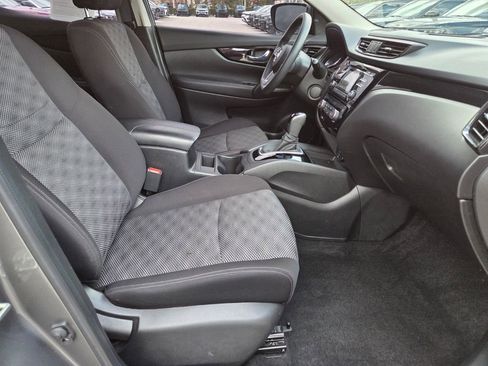 Used 2018 Nissan Rogue Sport SV image 10