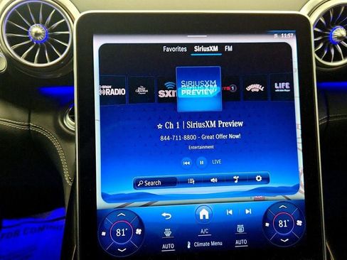 Used 2022 Mercedes-Benz SL 63 AMG 4MATIC w/ Driver Assistance Package image 17