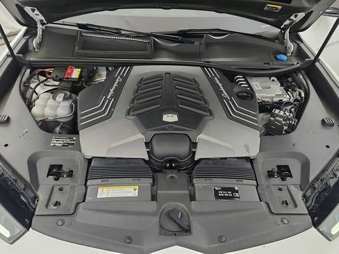 Used 2023 Lamborghini Urus Performante AWD/4WD image 60