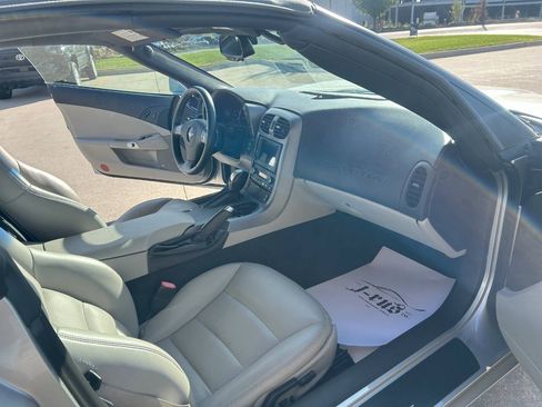 Used 2007 Chevrolet Corvette Convertible w/ Preferred Equipment Group image 30