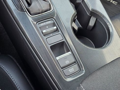 Certified 2025 Honda Civic Sport image 23