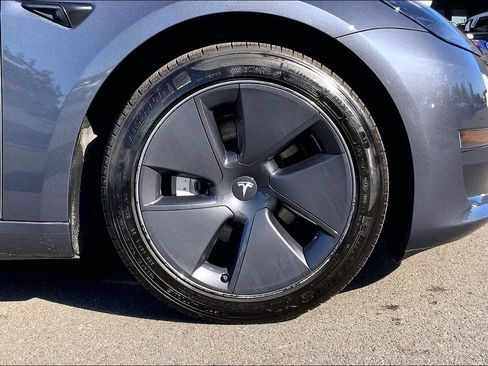 Used 2023 Tesla Model 3 Standard Range image 8