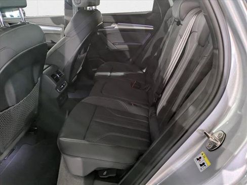 Certified 2025 Audi Q5 2.0T Premium Plus image 19