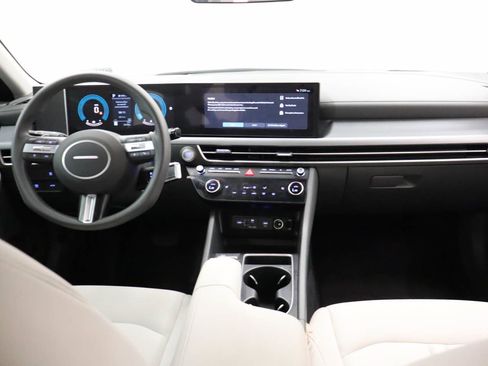 Used 2025 Hyundai Sonata SEL FWD image 6