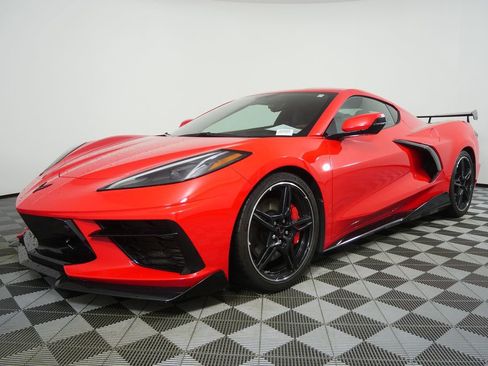 Used 2020 Chevrolet Corvette Stingray Premium Cpe w/ 3LT Preferred Equipment Group image 10