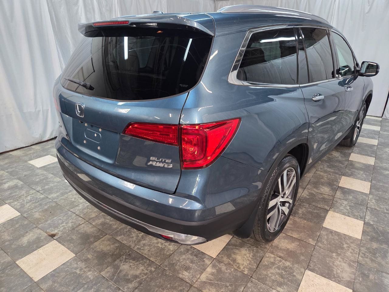 Used 2018 Honda Pilot Elite image 5