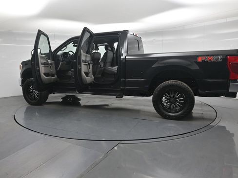Used 2022 Ford F250 XLT w/ XLT Premium Package AWD/4WD image 31