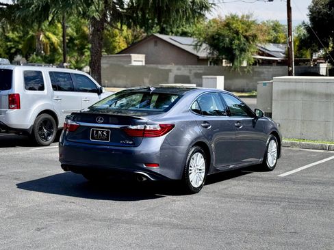 Used 2013 Lexus ES 350 ES 350 Sedan 4D w/ Luxury Pkg image 4