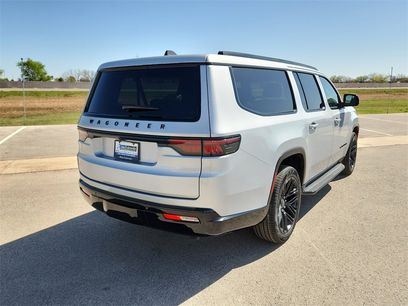 New 2025 Jeep Wagoneer L Series II w/ Convenience Group I