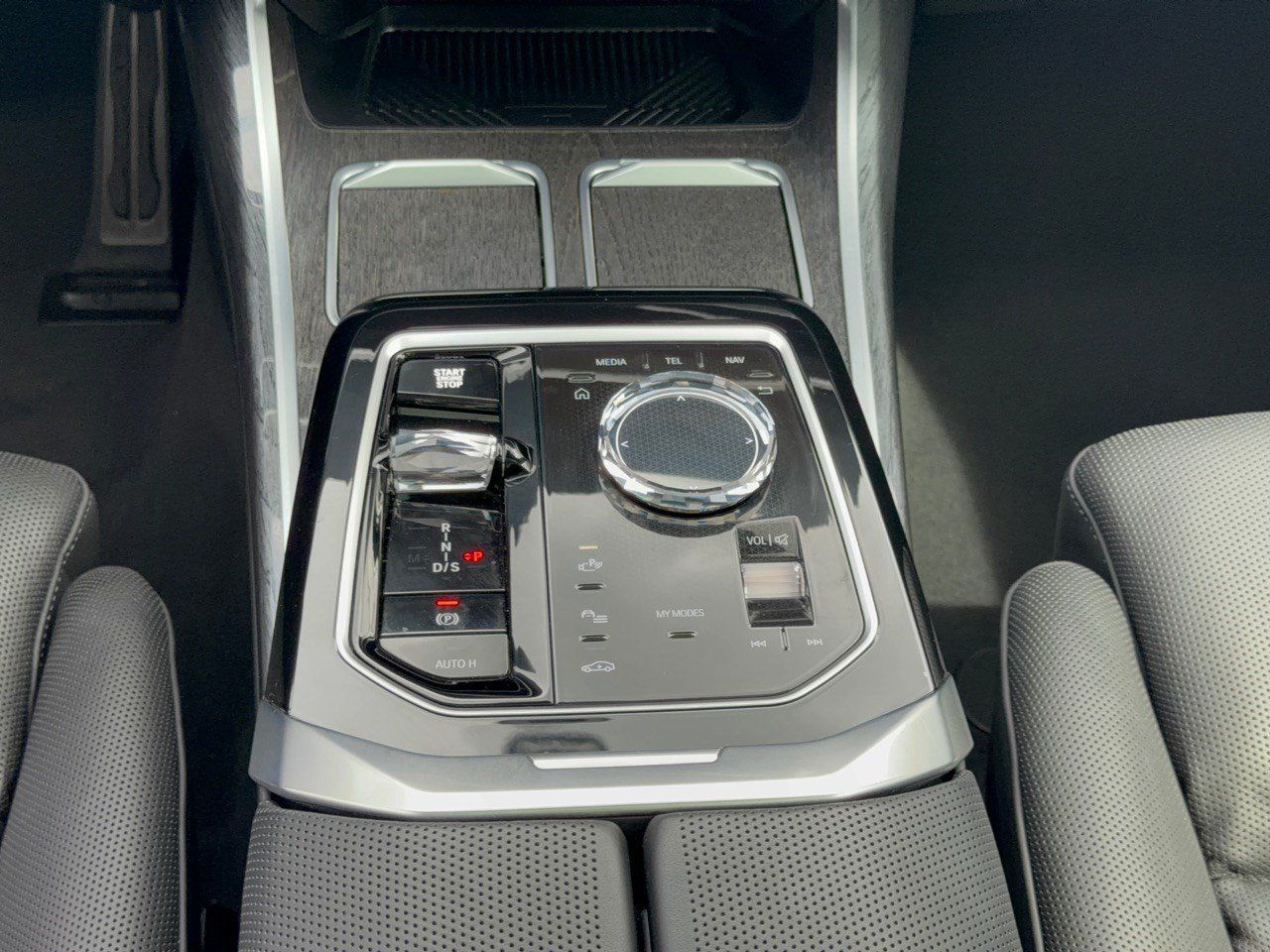 Used 2026 BMW 740i RWD image 21