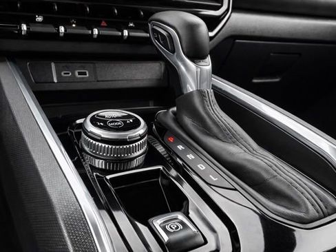 Used 2023 GMC Canyon Elevation w/ Elevation Premium Package image 21