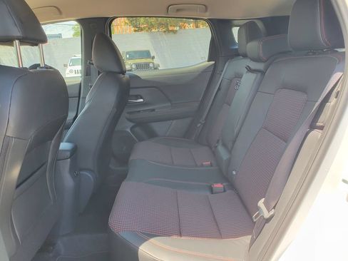 Used 2025 Nissan Kicks SR AWD/4WD image 10