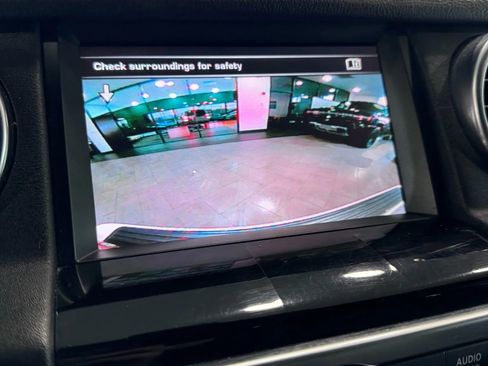 Used 2016 Land Rover LR4 HSE Silver Edition image 33