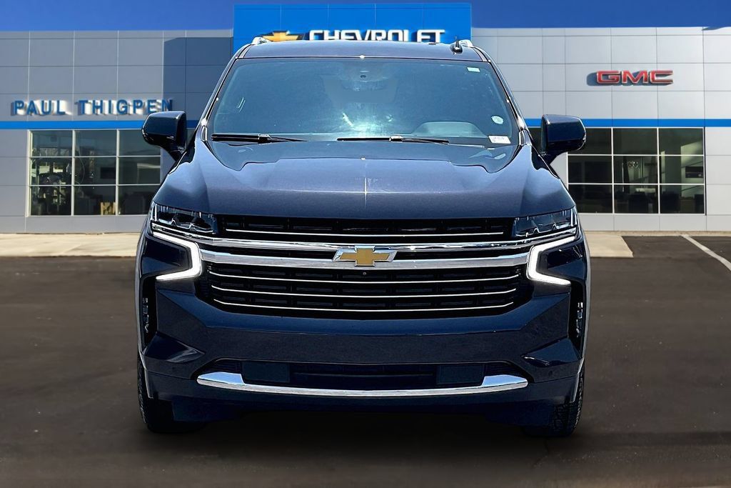 Used 2023 Chevrolet Tahoe LT w/ Luxury Package AWD/4WD image 2