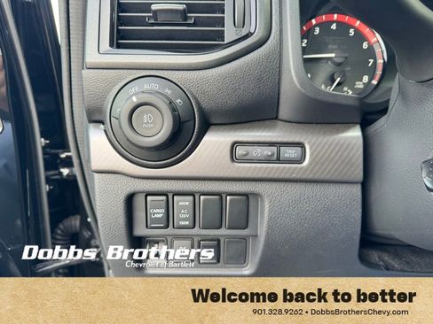 Used 2023 Nissan Titan PRO-4X w/ Pro-4x Convenience Package AWD/4WD image 15