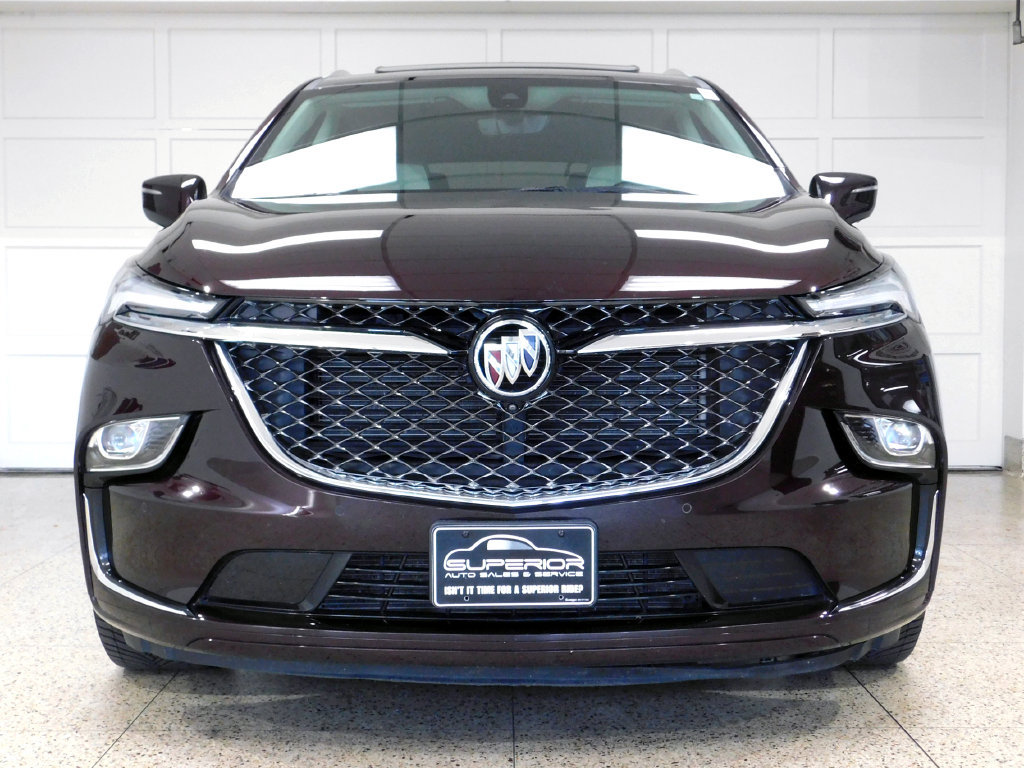 Used 2024 Buick Enclave Avenir AWD/4WD image 2