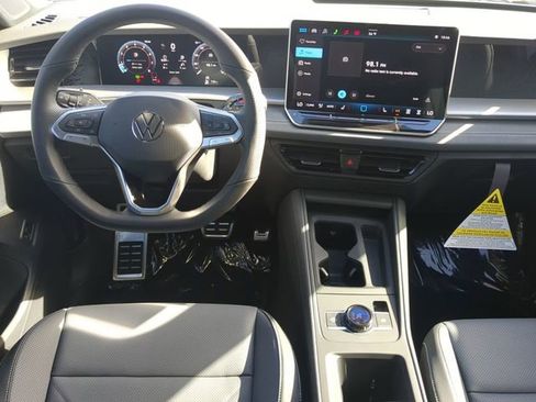 New 2026 Volkswagen Tiguan SE R-Line image 14