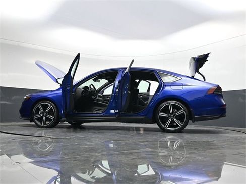 Used 2023 Honda Accord Sport image 41