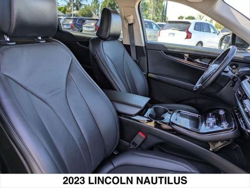 Used 2023 Lincoln Nautilus Reserve w/ Monochromatic Package image 25