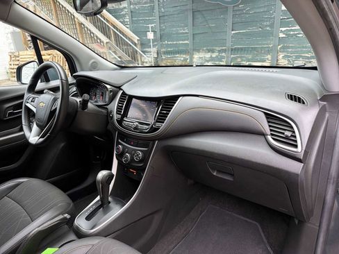 Certified 2022 Chevrolet Trax LT w/ Sport Edition AWD/4WD image 26