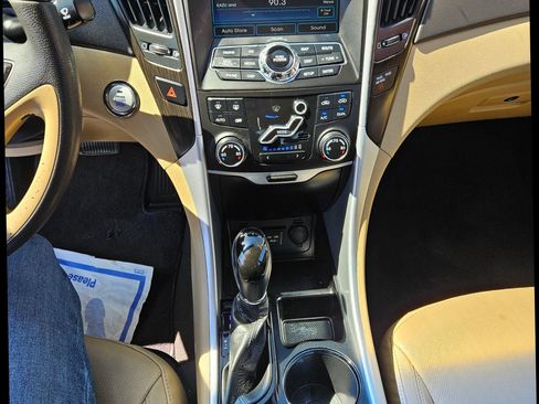 Used 2011 Hyundai Sonata Limited w/ Navigation Pkg 5 image 11