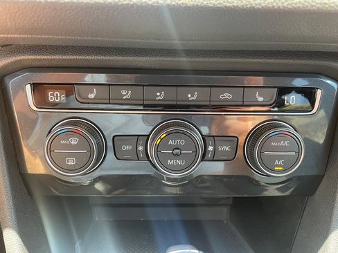 Used 2018 Volkswagen Tiguan SEL w/ R-Line Package FWD image 27