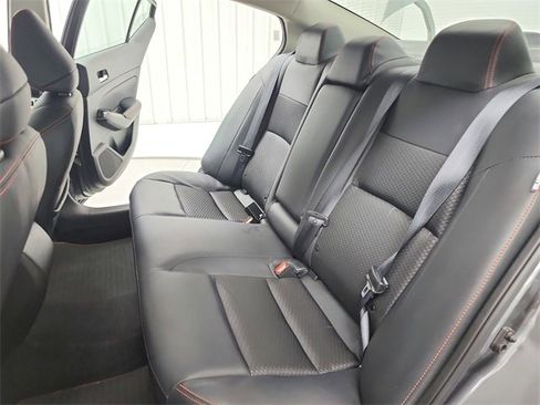 Used 2025 Nissan Altima 2.5 SR image 32