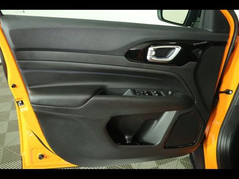 New 2026 Jeep Compass Latitude image 19