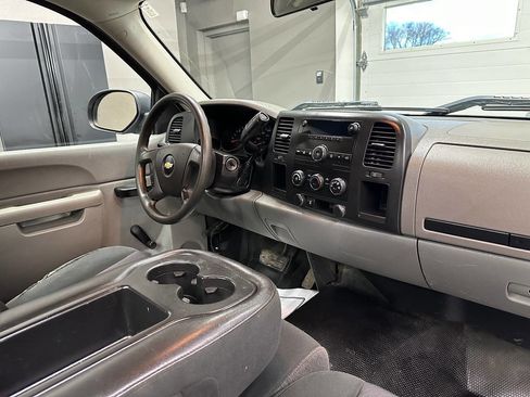 Used 2013 Chevrolet Silverado 1500 W/T image 18