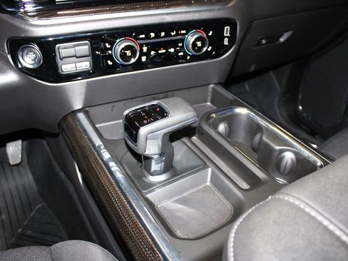 Used 2025 Chevrolet Silverado 1500 LT Trail Boss w/ Convenience Package II image 22