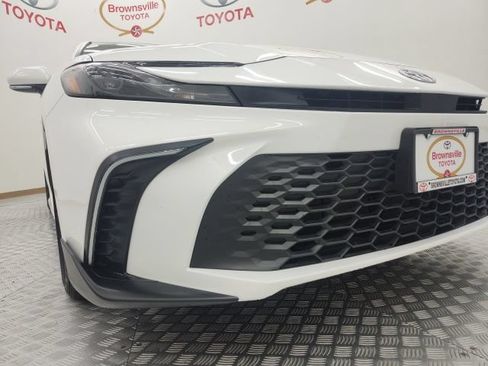 Used 2026 Toyota Camry SE w/ Convenience Package FWD image 9