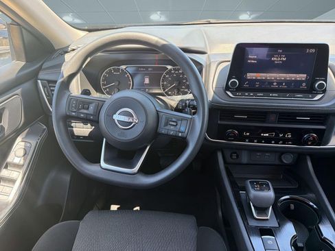 Used 2024 Nissan Rogue SV AWD/4WD image 25