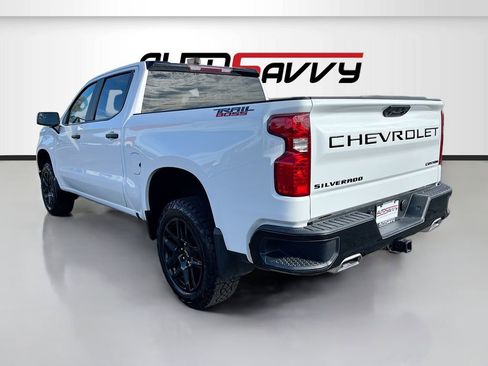 Used 2024 Chevrolet Silverado 1500 Custom Trail Boss w/ LPO, Dark Essentials Package image 5