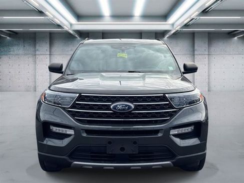 Used 2020 Ford Explorer XLT w/ Equipment Group 202A AWD/4WD image 2