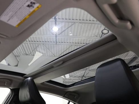 Used 2024 Toyota Prius Prime FWD image 30