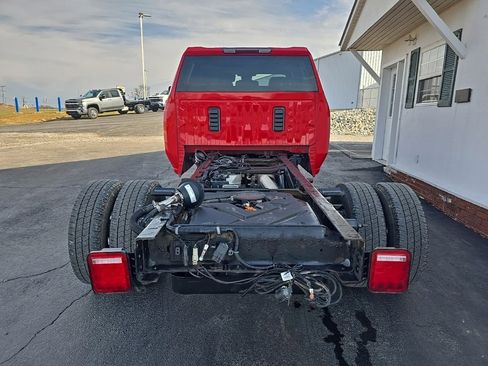 Used 2024 Chevrolet Silverado 3500 LT w/ Convenience Package image 7