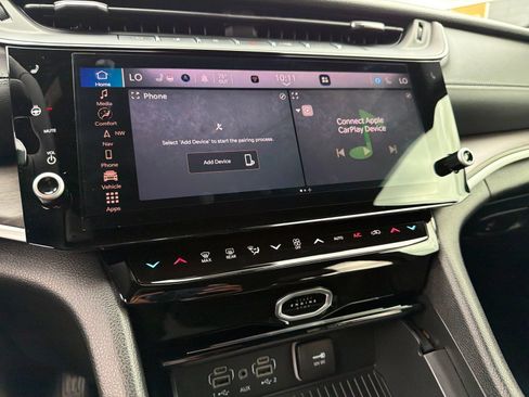 Used 2026 Jeep Grand Cherokee L Limited w/ Luxury Tech Group II RWD image 25