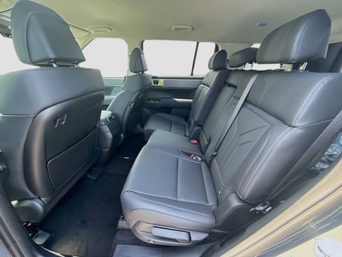New 2026 Hyundai Santa Fe SEL w/ Tow & Go Package FWD image 17