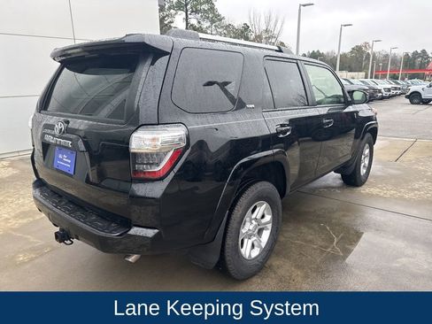 Used 2023 Toyota 4Runner SR5 image 6